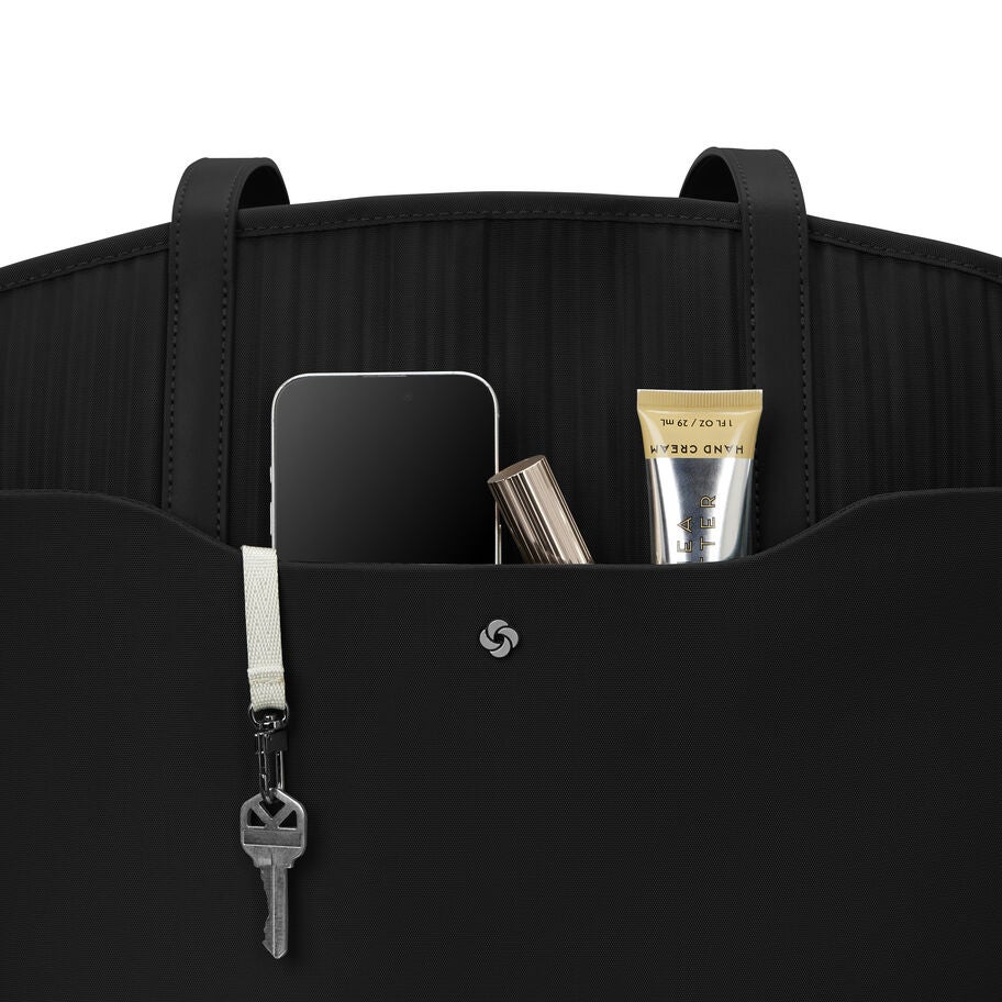 Samsonite Silhouette 18 Women's Business Tote in the color Black. image number 4